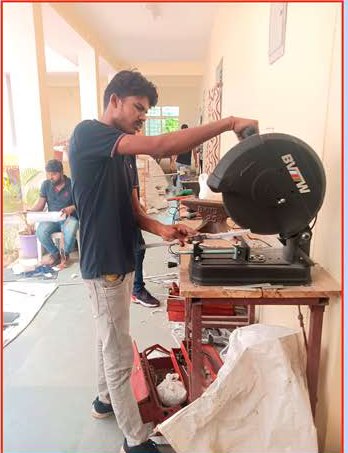 कृत्रिम अंग निर्माण इकाई